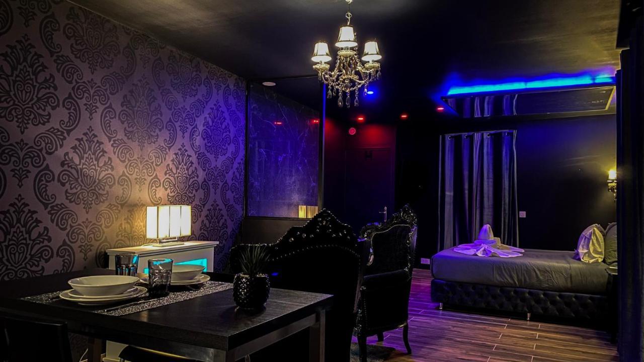 Nouveau - Luxure - Secret Suite - Jacuzzi Melun Dış mekan fotoğraf