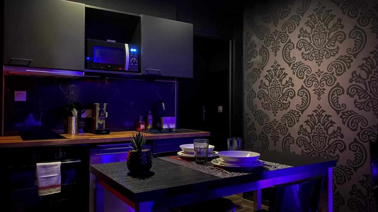 Nouveau - Luxure - Secret Suite - Jacuzzi Melun Dış mekan fotoğraf