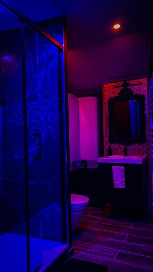 Nouveau - Luxure - Secret Suite - Jacuzzi Melun Dış mekan fotoğraf