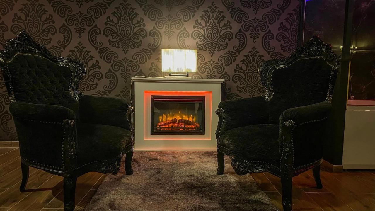 Nouveau - Luxure - Secret Suite - Jacuzzi Melun Dış mekan fotoğraf